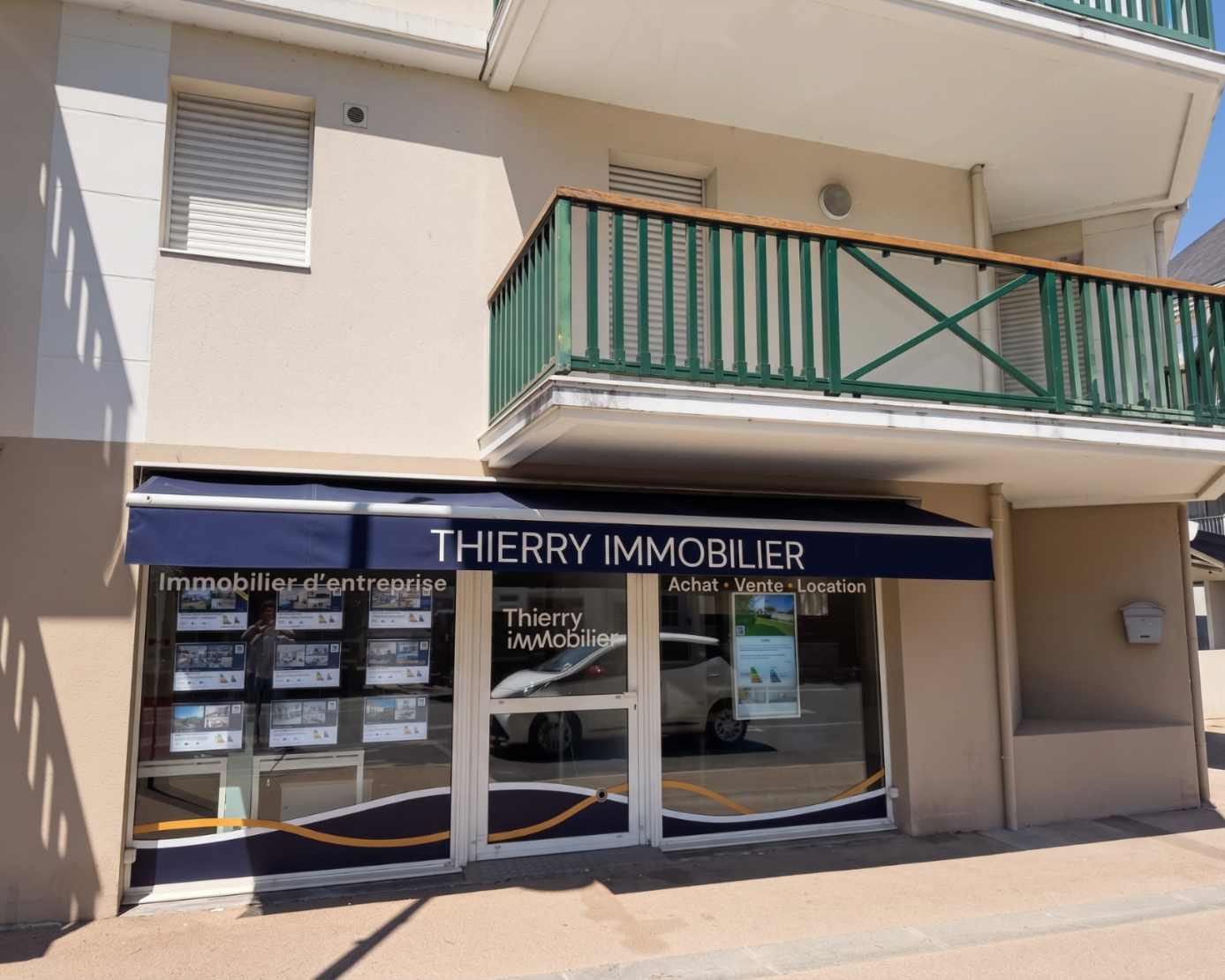 vitrine agence immobiliere thierry immobilier avec annonces transaction nantes energie 5x4