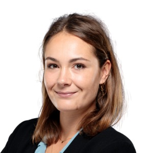 portrait collaboratrice agence immobiliere nantes transaction nantes social equipe original