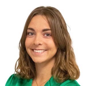 portrait collaboratrice agence immobiliere transaction nantes social equipe original (2)